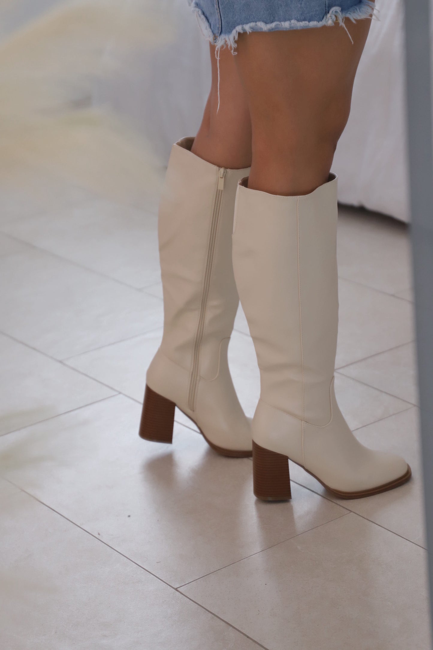 Gabriela Mid Calf boots